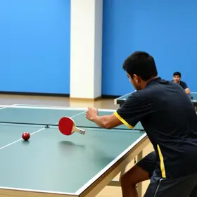 ação de tênis de mesa
