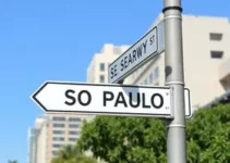 Av. Corifeu de Azevedo Marques, 1975