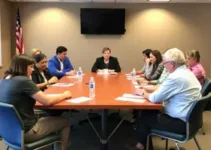 reunião com coordenador de gov. local